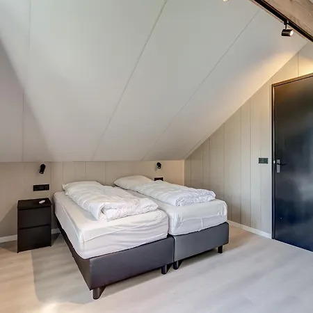 Modern On Dutch Coast With Garden بيت للعطل