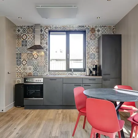 Modern On Dutch Coast With Garden Vakantiehuis De Zandloper