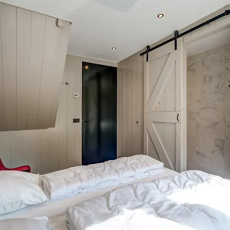 Modern On Dutch Coast With Garden * Юлианадорп