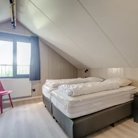 Modern On Dutch Coast With Garden Vakantiehuis De Zandloper