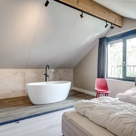 Modern On Dutch Coast With Garden بيت للعطل