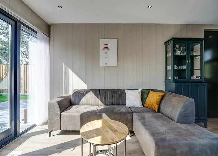 Modern On Dutch Coast With Garden * Юлианадорп