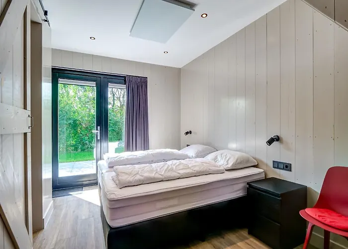 Дом отдыха Modern On Dutch Coast With Garden