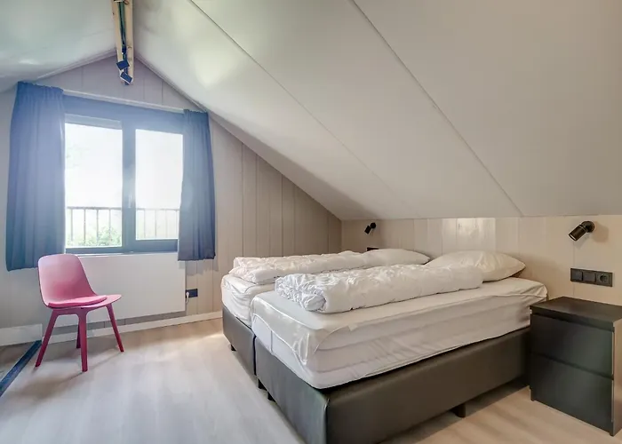 Modern On Dutch Coast With Garden Дом отдыха Юлианадорп