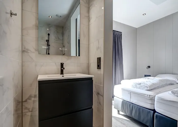 Modern On Dutch Coast With Garden Юлианадорп